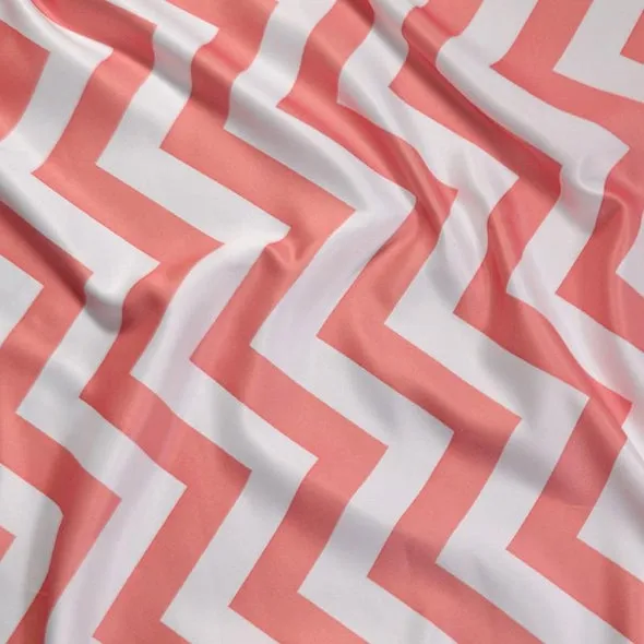 10pcs - Chevron Print (Lamour) Table Linen 132" Round - Coral and White