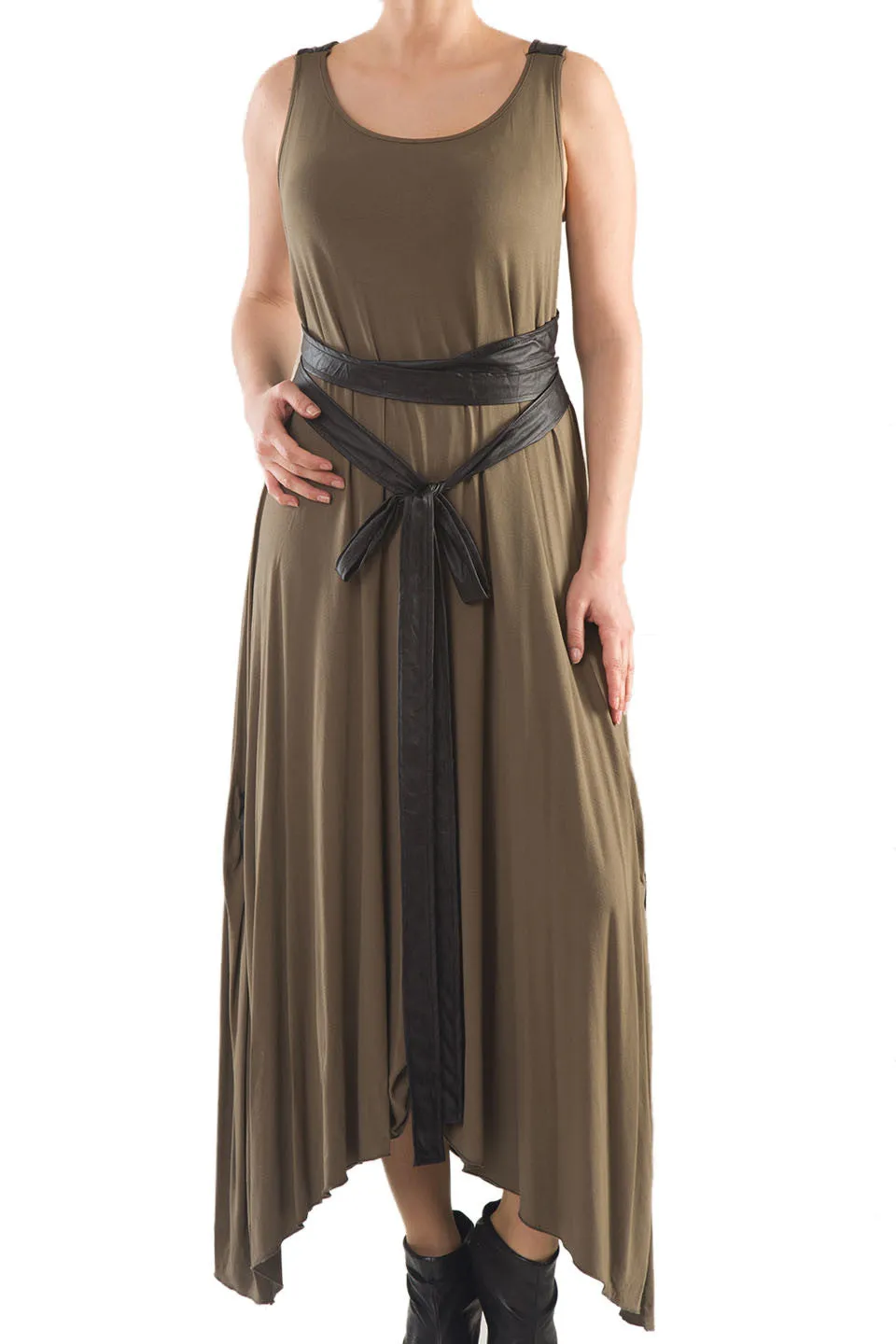 La Mouette Women's Plus Size Elegant Dress with Sash