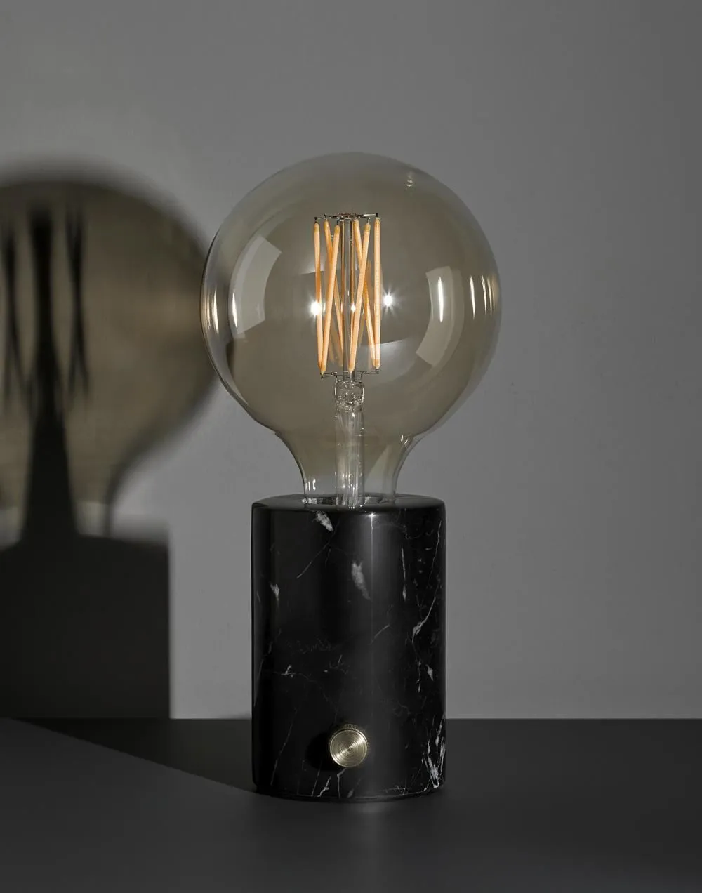 Orbis table lamp