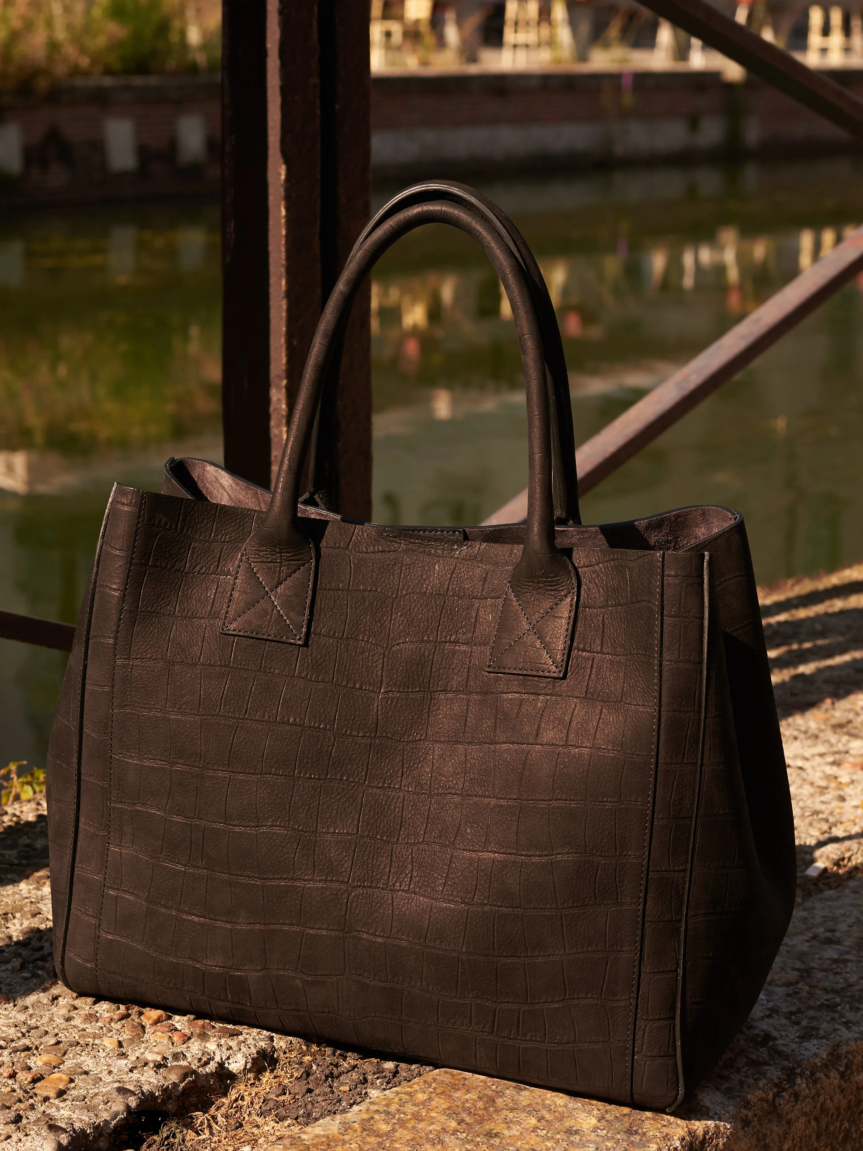The Elena Grande Tote